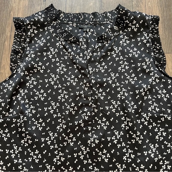 Talbots Sleeveless Floral Loose Fit Crew Neck Black Whitee Top Shirt Related 2X - Picture 7 of 10